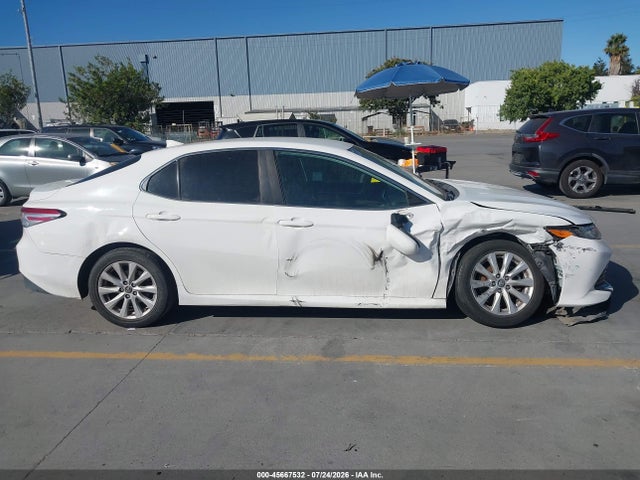 Toyota CAMRY LE 2020 4T1C11AK4LU342754 Image 13