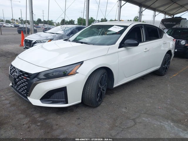 1N4BL4CW2RN373117 Nissan Altima Sr Intelligent Awd