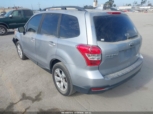 Subaru Forester 2.5i Premium 2016 JF2SJAFC3GH563067 Image 3
