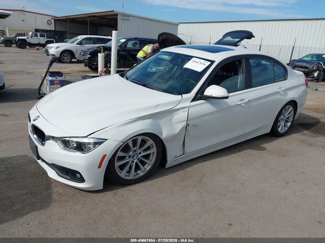 WBA8A9C58JAH13770 BMW 320i