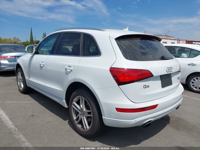 Audi Q5 2.0t Premium 2014 WA1LFAFP6EA032551 Image 3