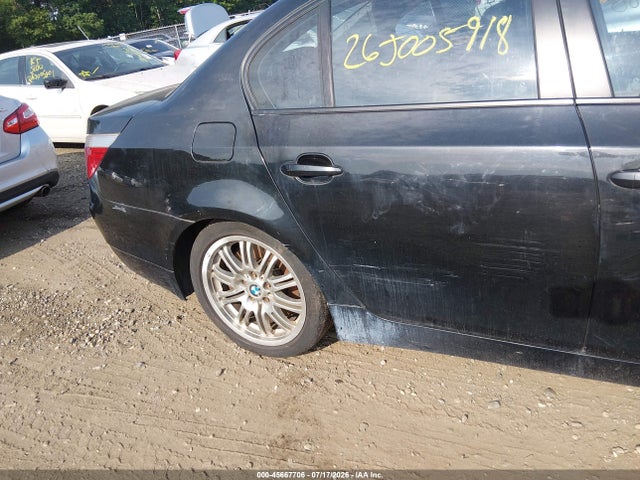 2005 Bmw 545i მანქანა იყიდება აუქციონზე, vin: WBANB33505B115621, აუქციონის ნომერი: 45667706