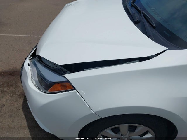 Продаж на аукціоні авто 2014 Toyota Corolla Le/le Plus/le Premium, vin: 5YFBURHE4EP011050, номер лоту: 45667750