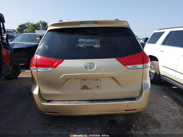 2014 Toyota Sienna Le V6 8 Passenger მანქანა იყიდება აუქციონზე, vin: 5TDKK3DCXES430681, აუქციონის ნომერი: 45667763