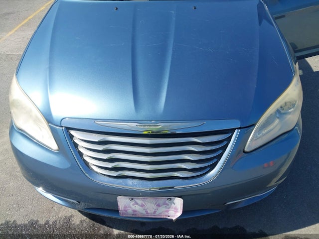 45667778 :رقم المزاد ، 1C3BC2FG7BN533120 vin ، 2011 Chrysler 200 Limited مزاد بيع