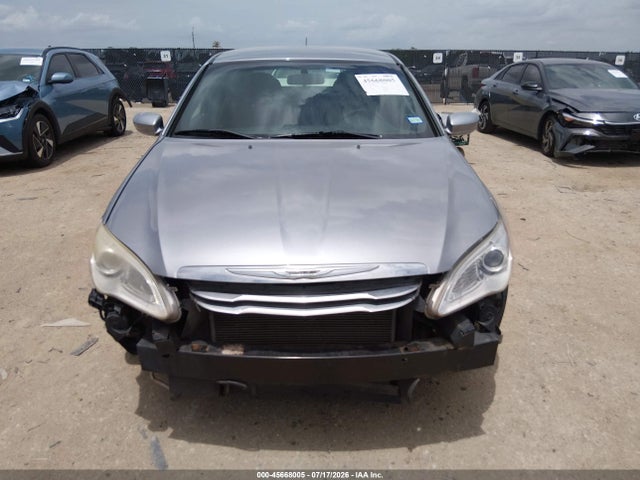 Aukcja sprzedaży 2013 Chrysler 200 Touring, vin: 1C3CCBBG5DN556389, numer aukcji: 45668005