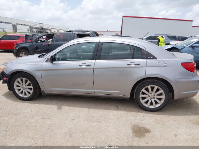 Aukcja sprzedaży 2013 Chrysler 200 Touring, vin: 1C3CCBBG5DN556389, numer aukcji: 45668005