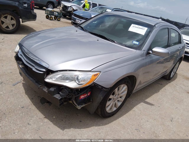 Aukcja sprzedaży 2013 Chrysler 200 Touring, vin: 1C3CCBBG5DN556389, numer aukcji: 45668005