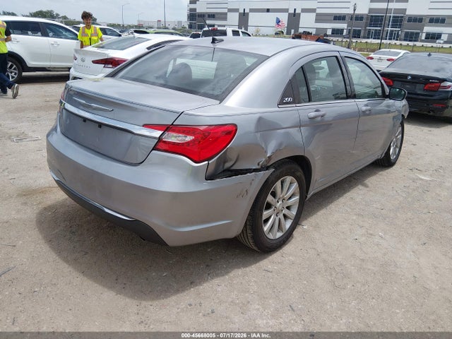 Aukcja sprzedaży 2013 Chrysler 200 Touring, vin: 1C3CCBBG5DN556389, numer aukcji: 45668005