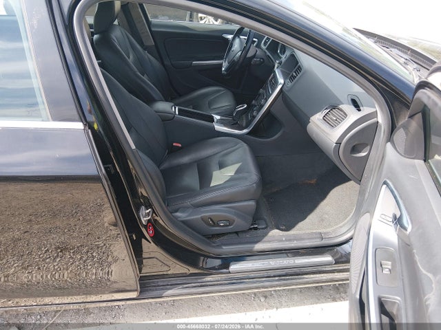 Aukcja sprzedaży 2015 Volvo V60 T5 Premier, vin: YV140MEBXF1207429, numer aukcji: 45668032