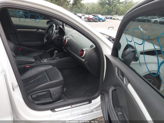Продажа на аукционе авто 2016 Audi S3 Prestige, vin: WAUF1GFF7G1052576, номер лота: 45668099