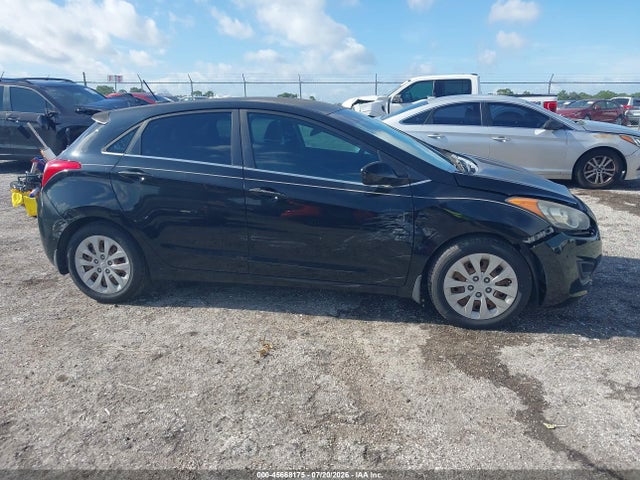 2016 Hyundai Elantra Gt მანქანა იყიდება აუქციონზე, vin: KMHD35LH9GU335229, აუქციონის ნომერი: 45668175