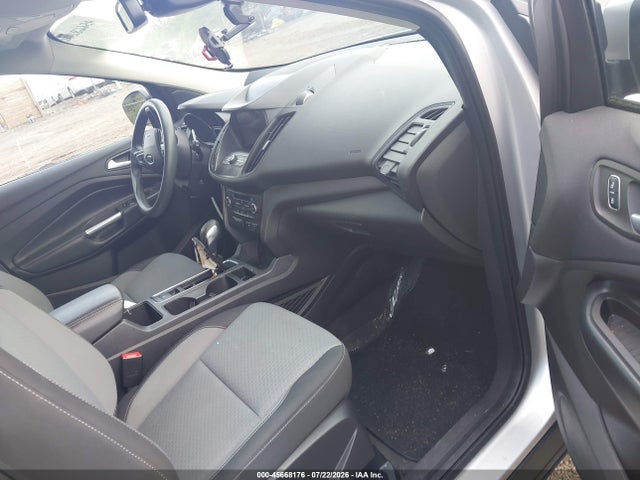 45668176 :رقم المزاد ، 1FMCU9GD1KUB82250 vin ، 2019 Ford Escape Se مزاد بيع