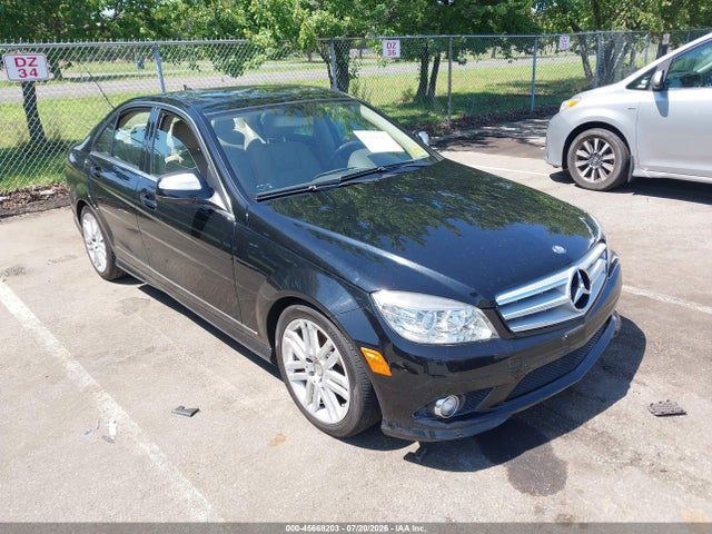 45668203 :رقم المزاد ، WDDGF81X29F330374 vin ، 2009 Mercedes-benz C 300 Luxury 4matic/sport 4matic مزاد بيع