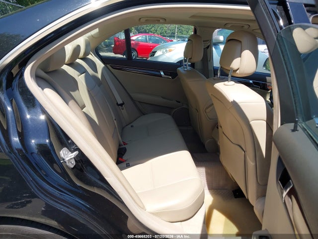 Продаж на аукціоні авто 2009 Mercedes-benz C 300 Luxury 4matic/sport 4matic, vin: WDDGF81X29F330374, номер лоту: 45668203