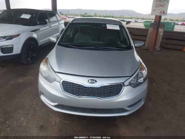 KNAFK4A63F5371533 KIA FORTE LX