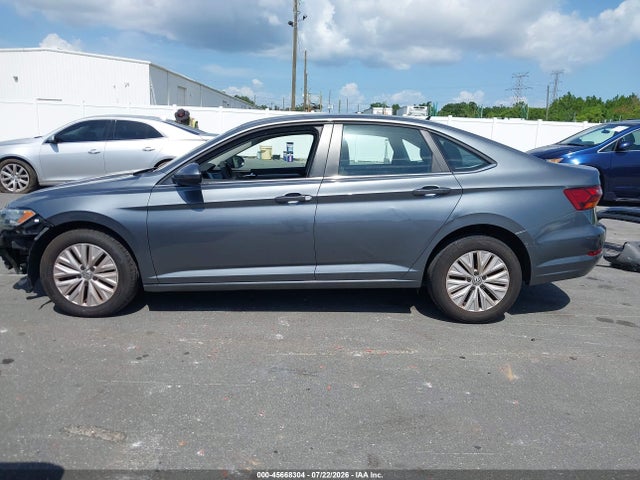 Продажа на аукционе авто 2019 Volkswagen Jetta 1.4t R-line/1.4t S/1.4t Se, vin: 3VWC57BUXKM253038, номер лота: 45668304