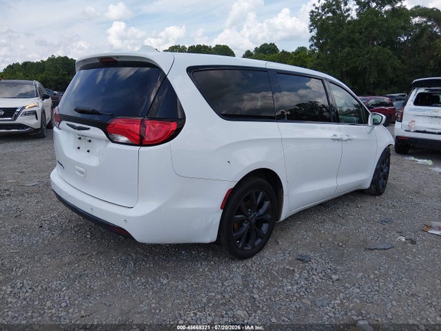 2018 Chrysler Pacifica Touring Plus მანქანა იყიდება აუქციონზე, vin: 2C4RC1FG7JR228674, აუქციონის ნომერი: 45668321