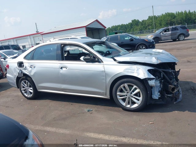 Продажа на аукционе авто 2020 Volkswagen Passat 2.0t S, vin: 1VWAA7A3XLC005256, номер лота: 45668368