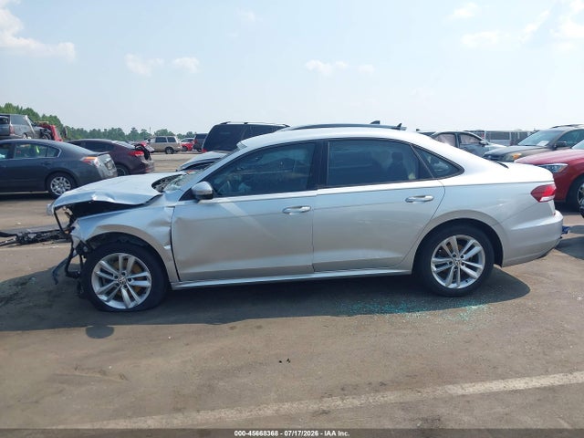 Продажа на аукционе авто 2020 Volkswagen Passat 2.0t S, vin: 1VWAA7A3XLC005256, номер лота: 45668368