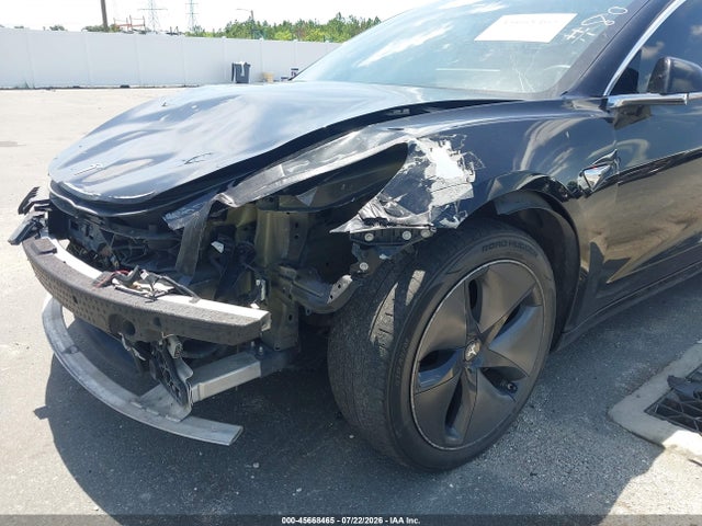Tesla Model 3 Long Range/mid Range 2018 5YJ3E1EA0JF157231 Image 6