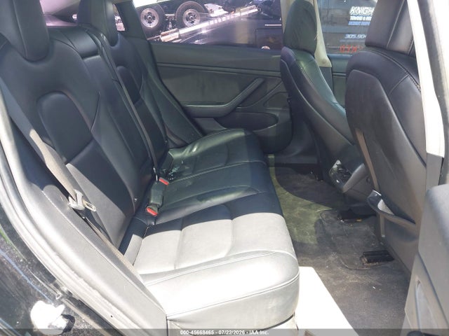 Tesla Model 3 Long Range/mid Range 2018 5YJ3E1EA0JF157231 Image 8