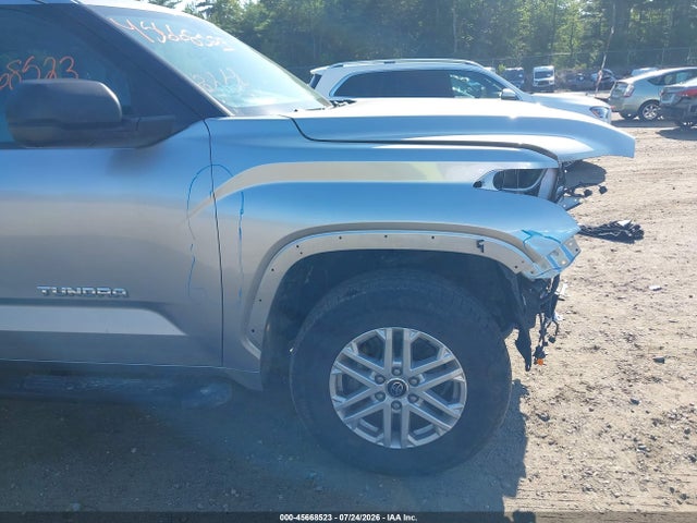 5TFLA5DB9NX027716 Toyota Tundra Sr5