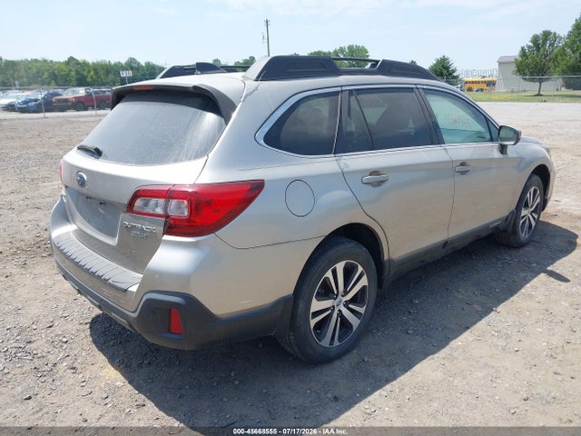 45668555 :رقم المزاد ، 4S4BSENC8J3330662 vin ، 2018 Subaru Outback 3.6r Limited مزاد بيع