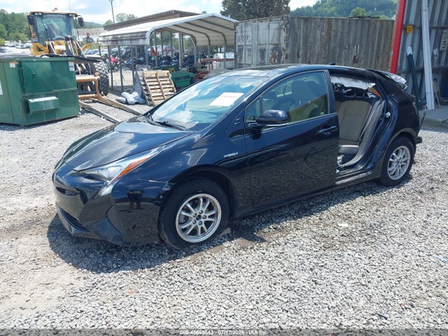 Toyota Prius Three 2017 JTDKARFU7H3042745 Image 2