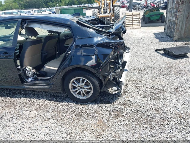 Toyota Prius Three 2017 JTDKARFU7H3042745 Image 6