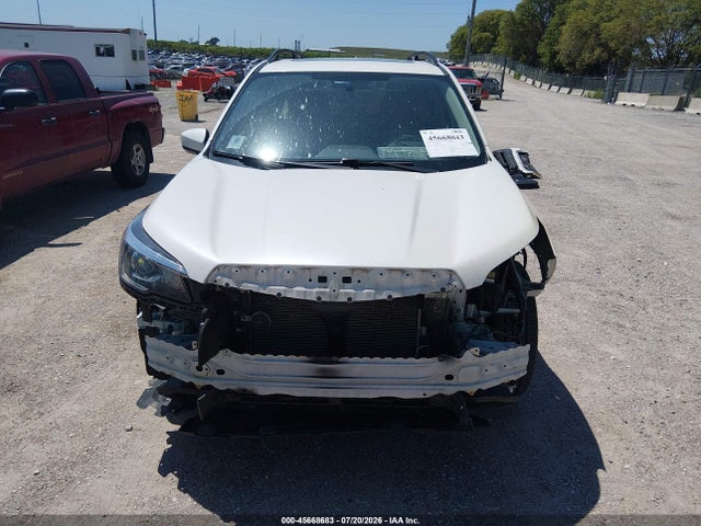 Продаж на аукціоні авто 2019 Subaru Forester Premium, vin: JF2SKAEC8KH578235, номер лоту: 45668683
