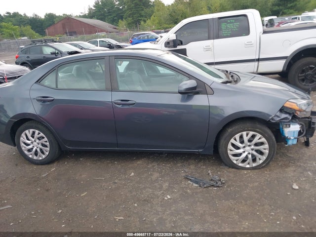 5YFBURHE5JP832233 Toyota COROLLA LE