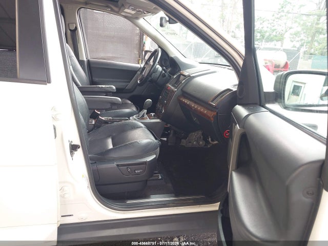 45668751 :رقم المزاد ، SALFT24N28H093208 vin ، 2008 Land Rover Lr2 Hse مزاد بيع