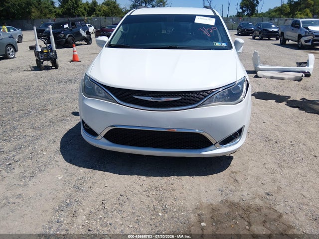 45668783 :رقم المزاد ، 2C4RC1BG2HR520958 vin ، 2017 Chrysler Pacifica Touring-l مزاد بيع