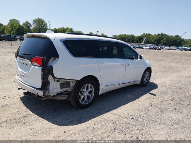 45668783 :رقم المزاد ، 2C4RC1BG2HR520958 vin ، 2017 Chrysler Pacifica Touring-l مزاد بيع