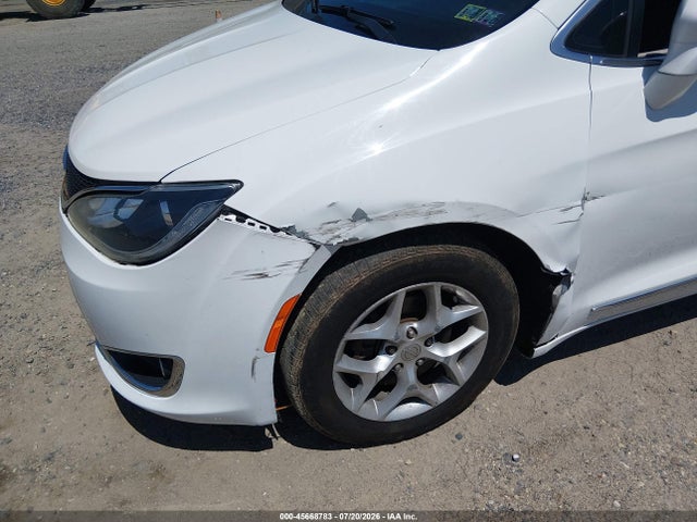 45668783 :رقم المزاد ، 2C4RC1BG2HR520958 vin ، 2017 Chrysler Pacifica Touring-l مزاد بيع