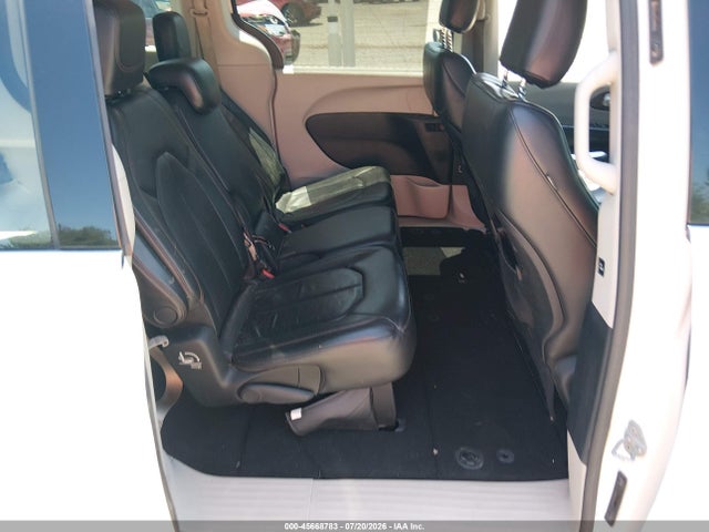45668783 :رقم المزاد ، 2C4RC1BG2HR520958 vin ، 2017 Chrysler Pacifica Touring-l مزاد بيع
