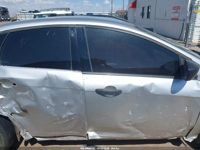 45668791 :رقم المزاد ، 1FADP3E29JL276854 vin ، 2018 Ford Focus S مزاد بيع