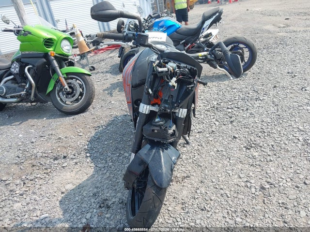 2014 Ktm 690 Duke მანქანა იყიდება აუქციონზე, vin: VBKLDT404EM761318, აუქციონის ნომერი: 45668854