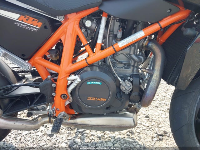 2014 Ktm 690 Duke მანქანა იყიდება აუქციონზე, vin: VBKLDT404EM761318, აუქციონის ნომერი: 45668854