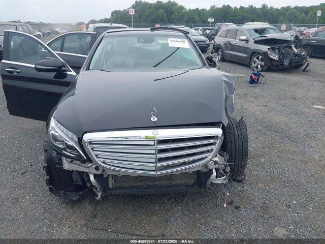 45668961 :رقم المزاد ، 55SWF4KB2GU114901 vin ، 2016 Mercedes-benz C 300 Luxury 4matic مزاد بيع