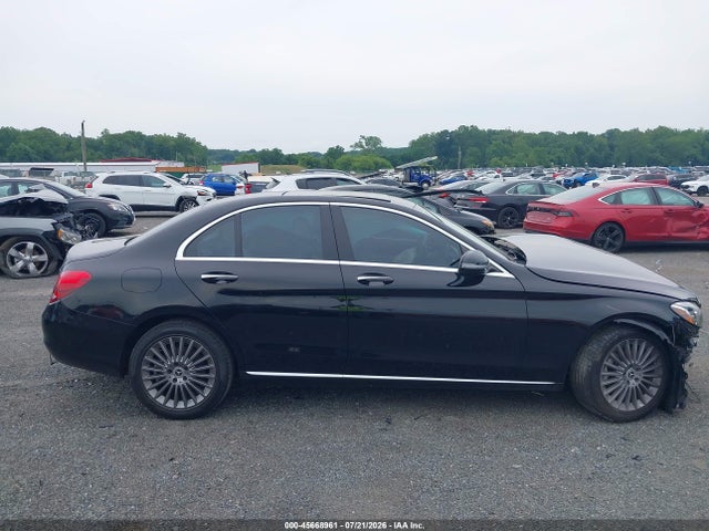 45668961 :رقم المزاد ، 55SWF4KB2GU114901 vin ، 2016 Mercedes-benz C 300 Luxury 4matic مزاد بيع