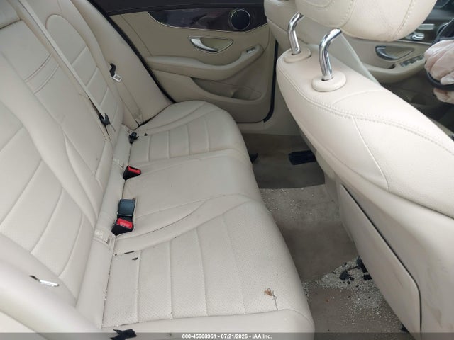 45668961 :رقم المزاد ، 55SWF4KB2GU114901 vin ، 2016 Mercedes-benz C 300 Luxury 4matic مزاد بيع