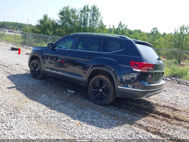45668972 :رقم المزاد ، 1V2EP2CA5JC599462 vin ، 2018 Volkswagen Atlas 2.0t Sel مزاد بيع