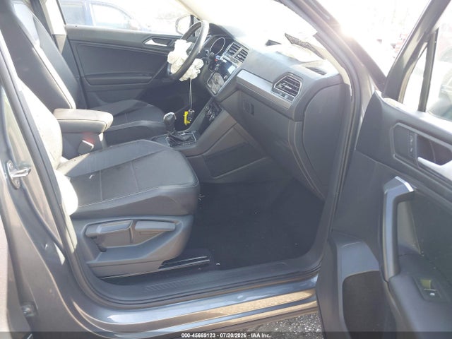 2021 Volkswagen Tiguan 2.0t Se/2.0t Se R-line Black/2.0t Sel მანქანა იყიდება აუქციონზე, vin: 3VV3B7AX6MM096345, აუქციონის ნომერი: 45669123