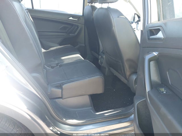 2021 Volkswagen Tiguan 2.0t Se/2.0t Se R-line Black/2.0t Sel მანქანა იყიდება აუქციონზე, vin: 3VV3B7AX6MM096345, აუქციონის ნომერი: 45669123
