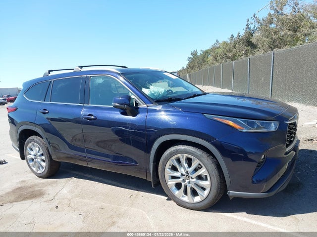 Toyota Highlander Limited 2021 5TDYZRAH5MS080366 Image 14
