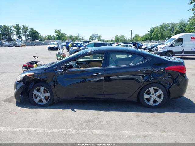 Продажа на аукционе авто 2013 Hyundai Elantra Gls, vin: KMHDH4AE7DU829623, номер лота: 45669213