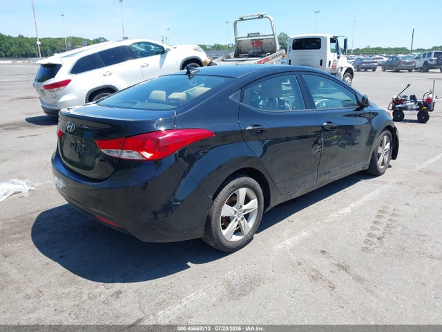 Продажа на аукционе авто 2013 Hyundai Elantra Gls, vin: KMHDH4AE7DU829623, номер лота: 45669213