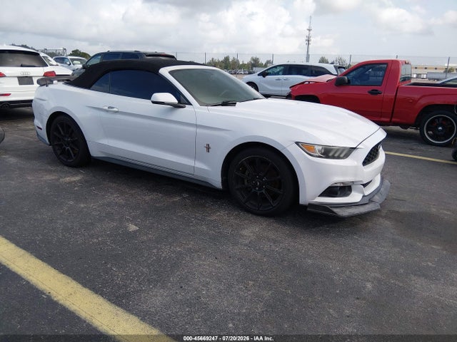 45669247 :رقم المزاد ، 1FATP8UHXF5402777 vin ، 2015 Ford Mustang Ecoboost Premium مزاد بيع